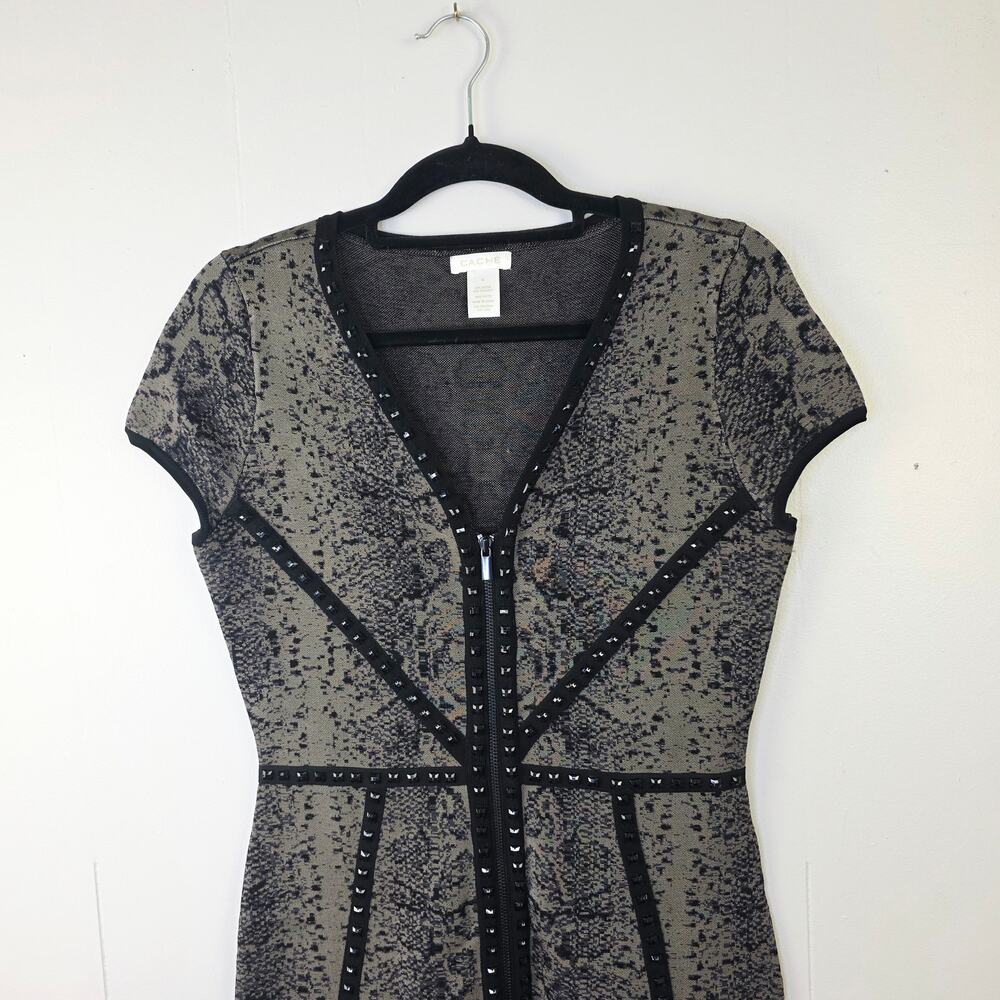Cache Bodycon Dress Medium Black Snakeskin Studded Zip Front Mob Wife Edgy Glam - Picture 5 of 16